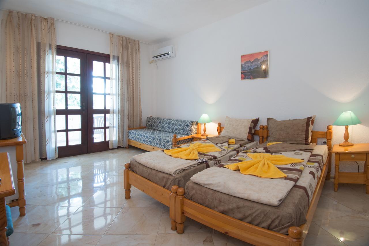 Hotel Stefanov 1 Лозенец Экстерьер фото